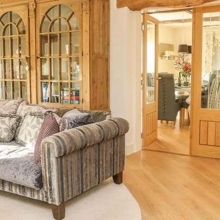 Holiday home Flatt House Barn *